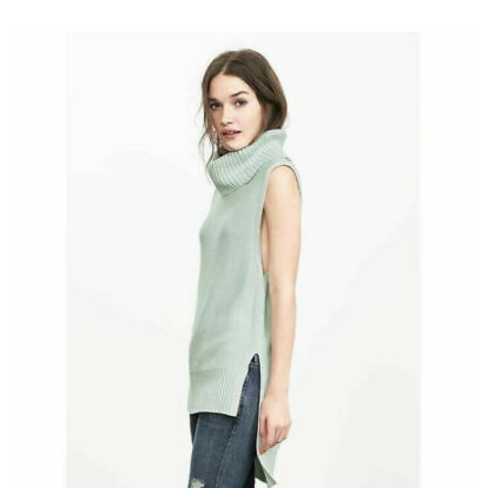 Banana Republic long Cotton sweater vest